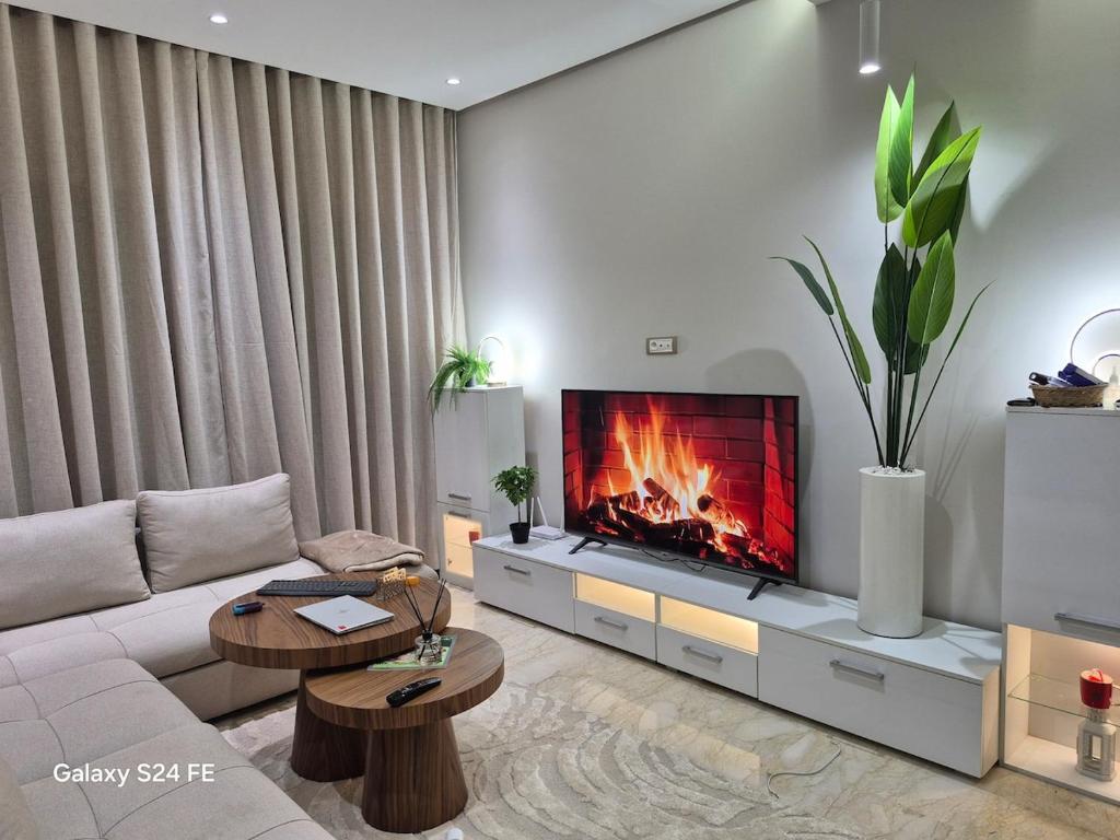 Appartement moderne 3 chambres avec balcon à Maarif