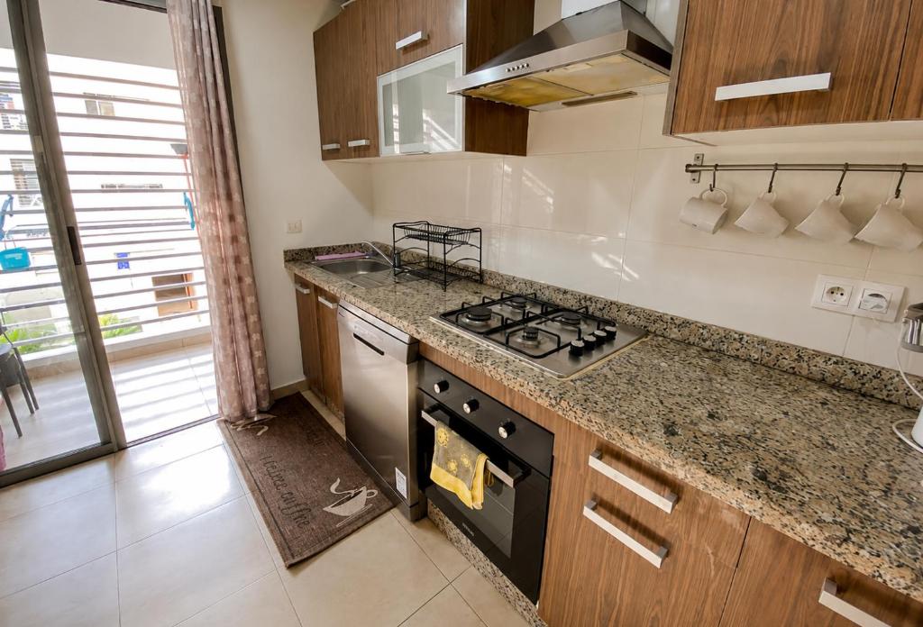 Appartement meublé 2 chambres avec balcon à Founty, Agadir